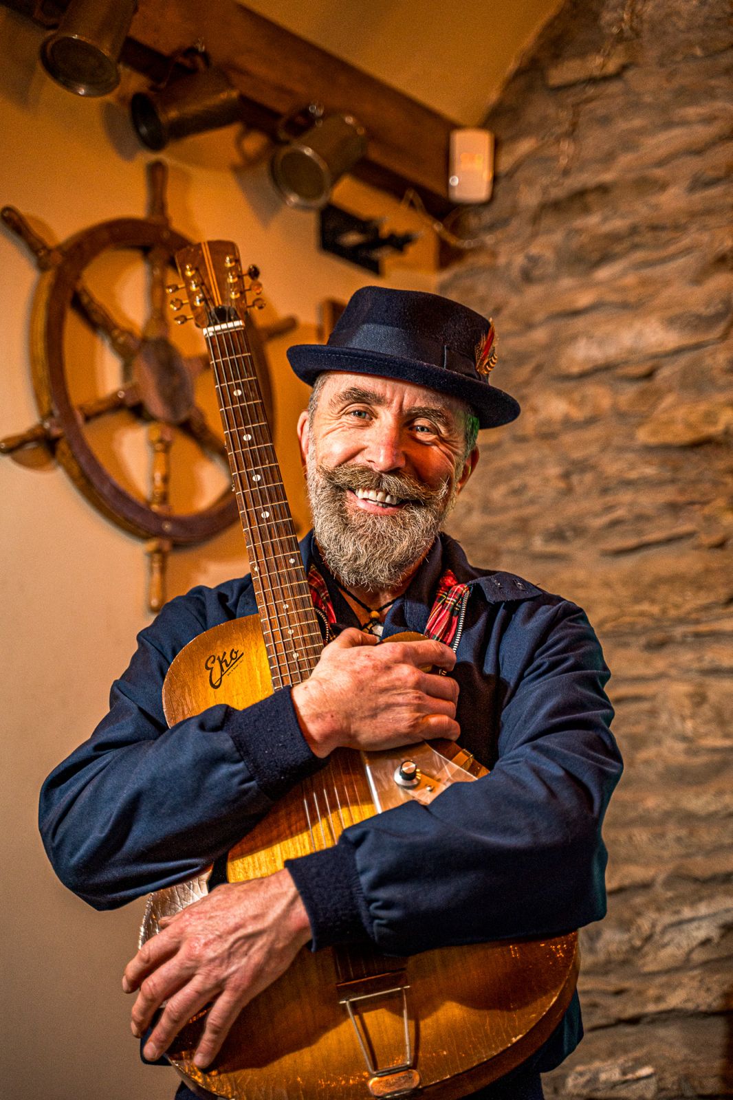 Stompin Thompson performing